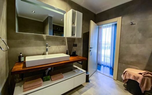 Lüks Villa, Akıllı Ev Özellikleri ile Satılık