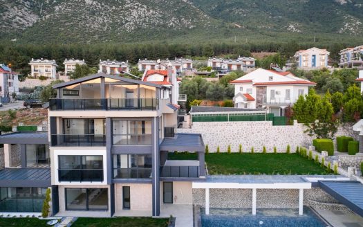 PERFECT 5 BEDROOM PRIVATE VILLA