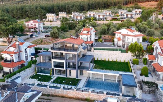 PERFECT 5 BEDROOM PRIVATE VILLA